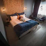 Canyon Hotel