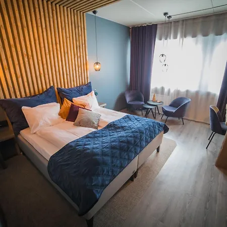Canyon 4*